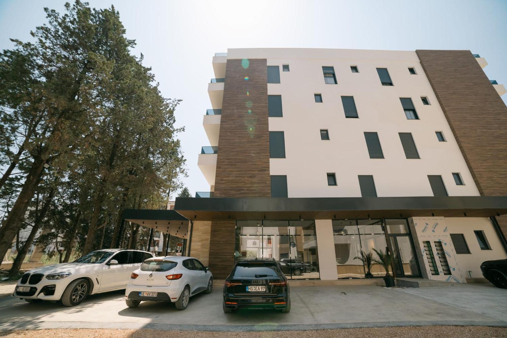 Akar Hotel Ulcinj Exterior photo