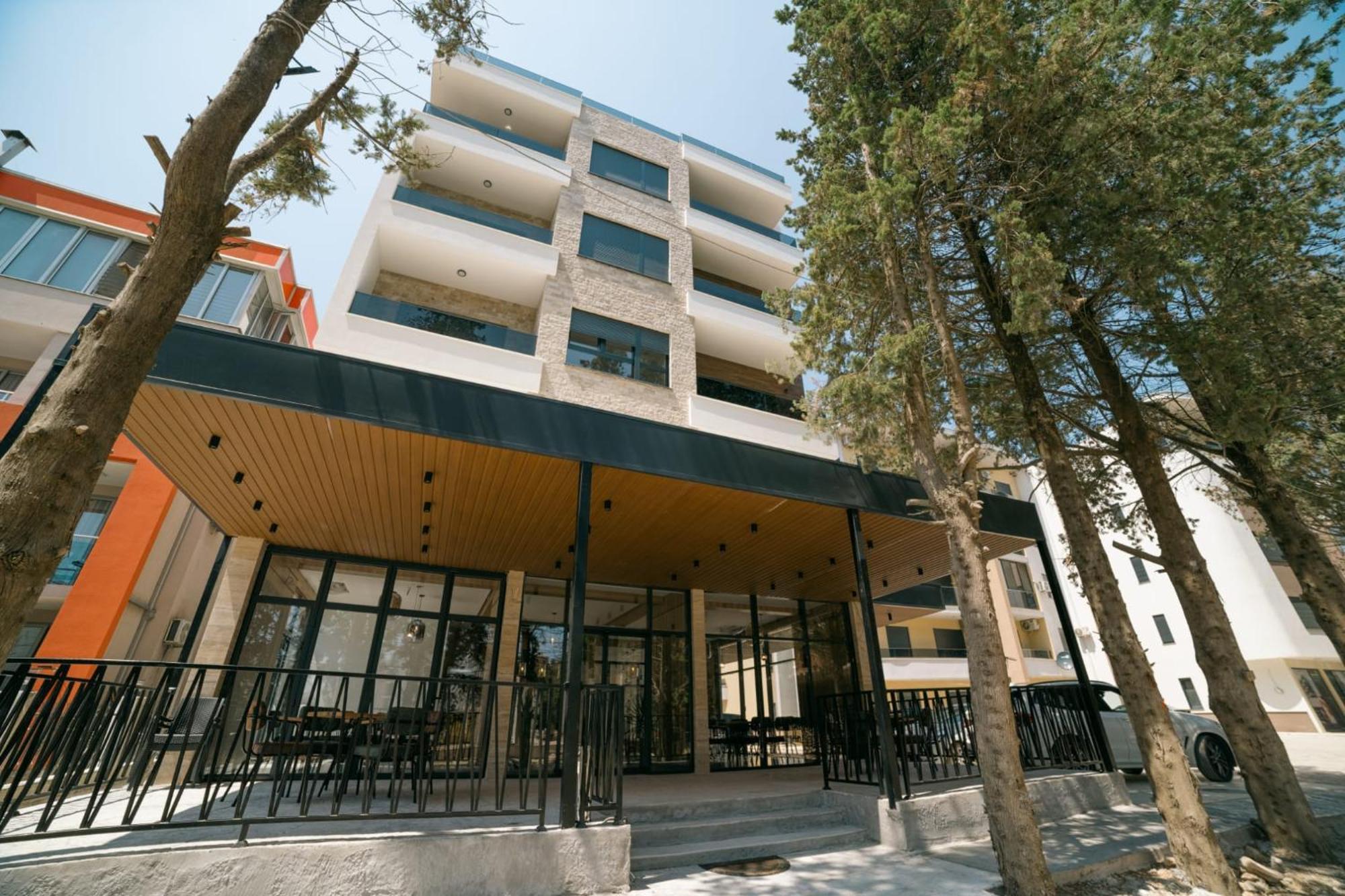 Akar Hotel Ulcinj Exterior photo
